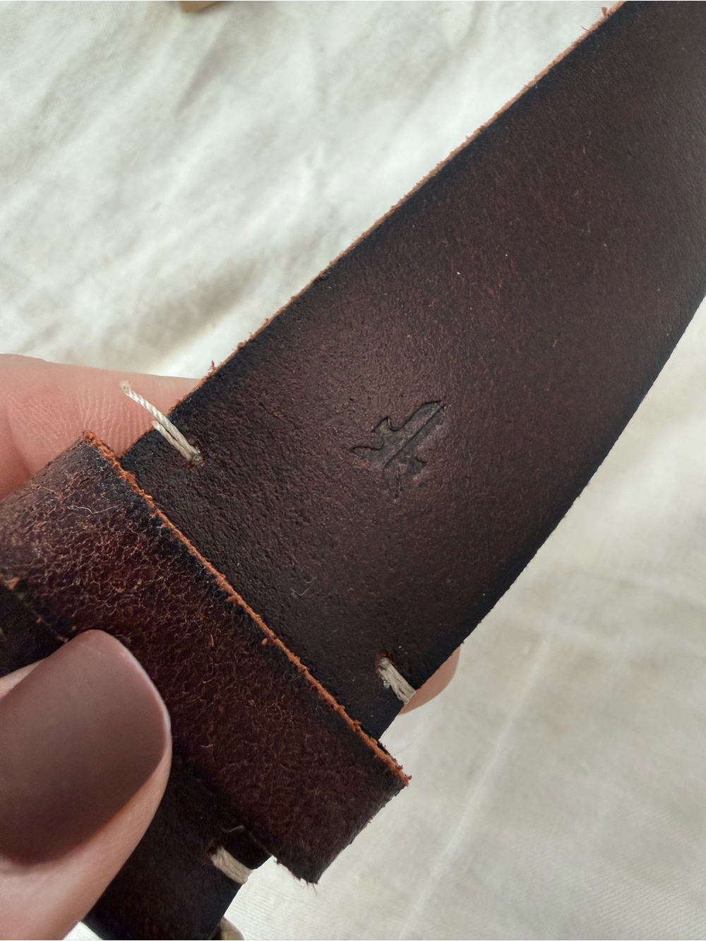 Frye Classic Brown Leather Belt with Antique Brass Buckle NWOT 1430 - Picture 4 of 5